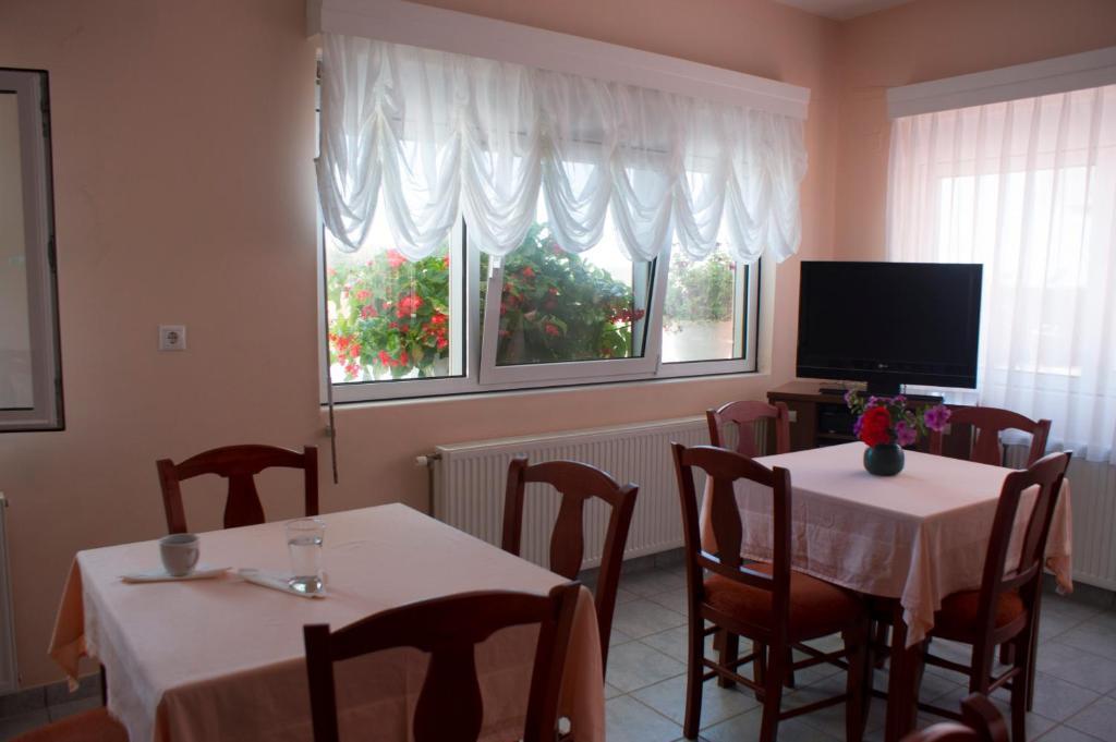 Dionisos Hotel Mytikas  Eksteriør bilde